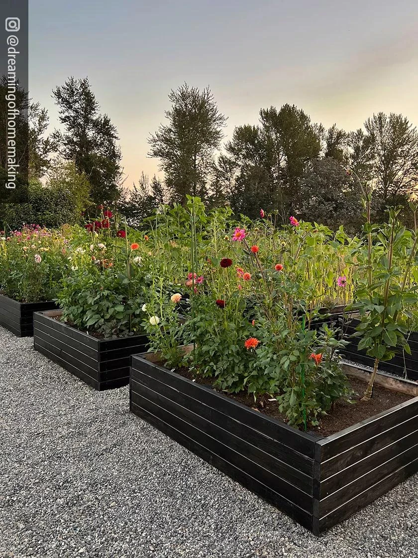 Gardener’s Exterior Wood Stain, 1 Quart - Image 2